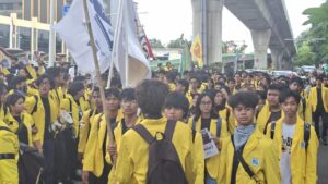Mahasiswa Demo di Mabes Polri, Tuntut Brimob Penganiaya Siswa di Maluku Dihukum Berat